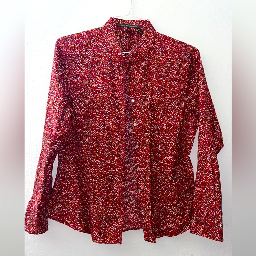 Eddie Bauer Button Up Stretchy Wrinkle Resistant Red Fall Print in size L